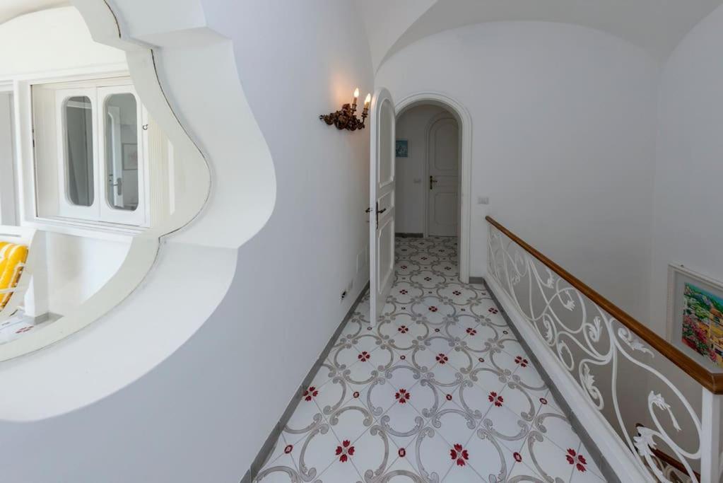 House Rosa Blu Capri