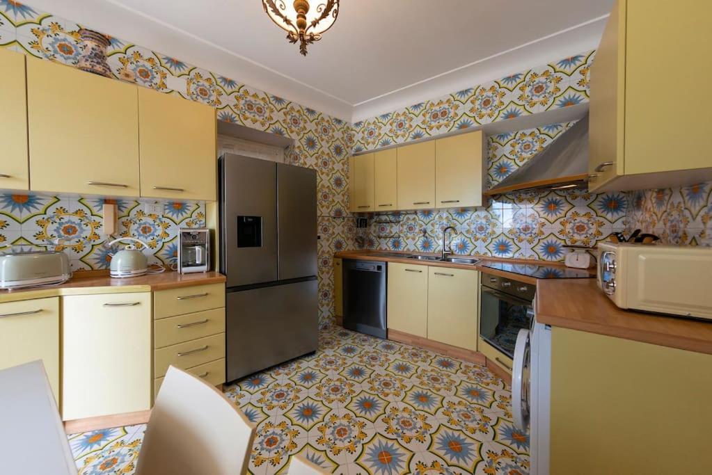 House Rosa Blu Capri