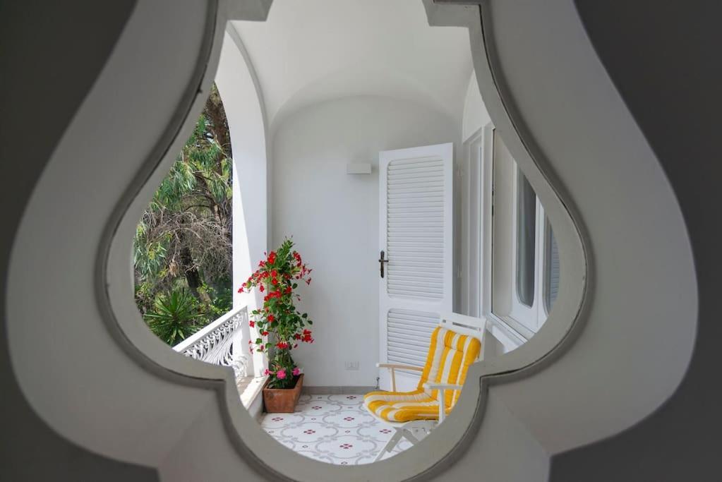 House Rosa Blu Capri